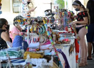 Feira Móvel do Produtor tem edição especial em comemoração ao Dia da Agricultura, em João Pessoa/PB