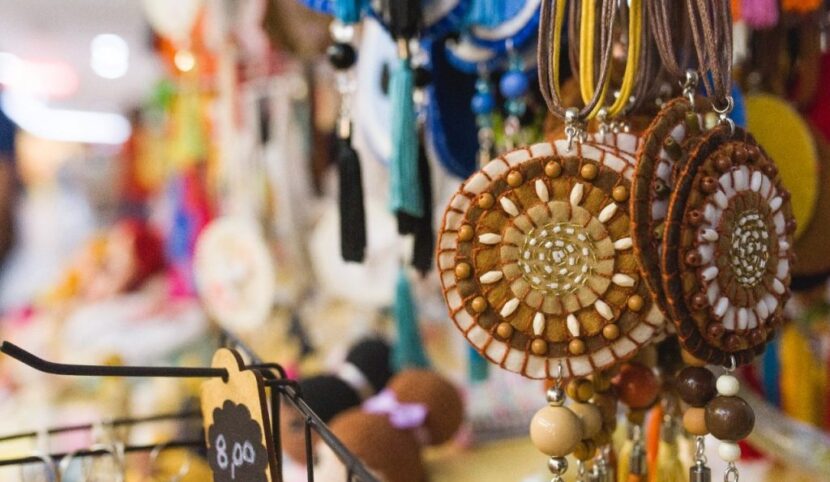 Artesãos da Economia Solidária da cidade de Cruz das Almas/BA também recebem espaço para comercializar em shopping