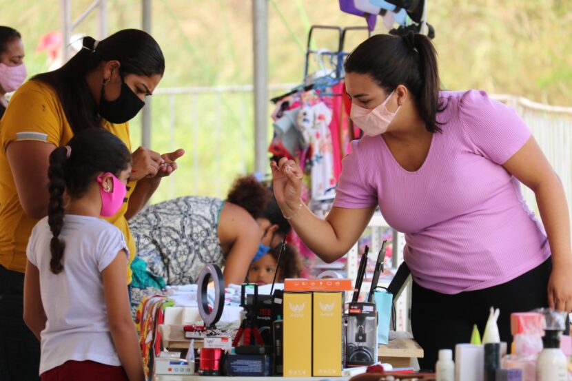 Feiras promovidas pela Prefeitura de Teresina/PI geram renda para 150 empreendedores de EcoSol