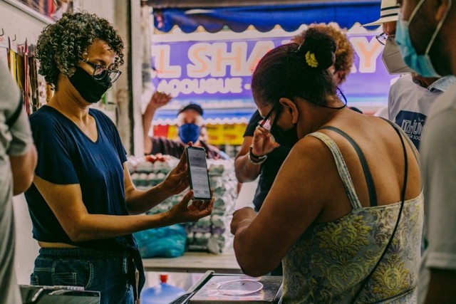 Moeda Social Itajuru é lançada em Cabo Frio, no RJ