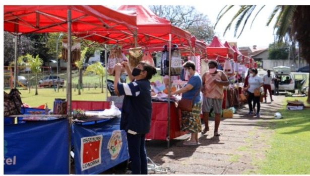 Economia Solidária realiza feira natalina na Prefeitura e no Calçadão de Londrina/ PR